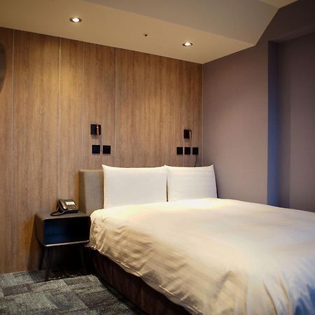 Roaders Plus Hotel - Taipei Station Phòng bức ảnh