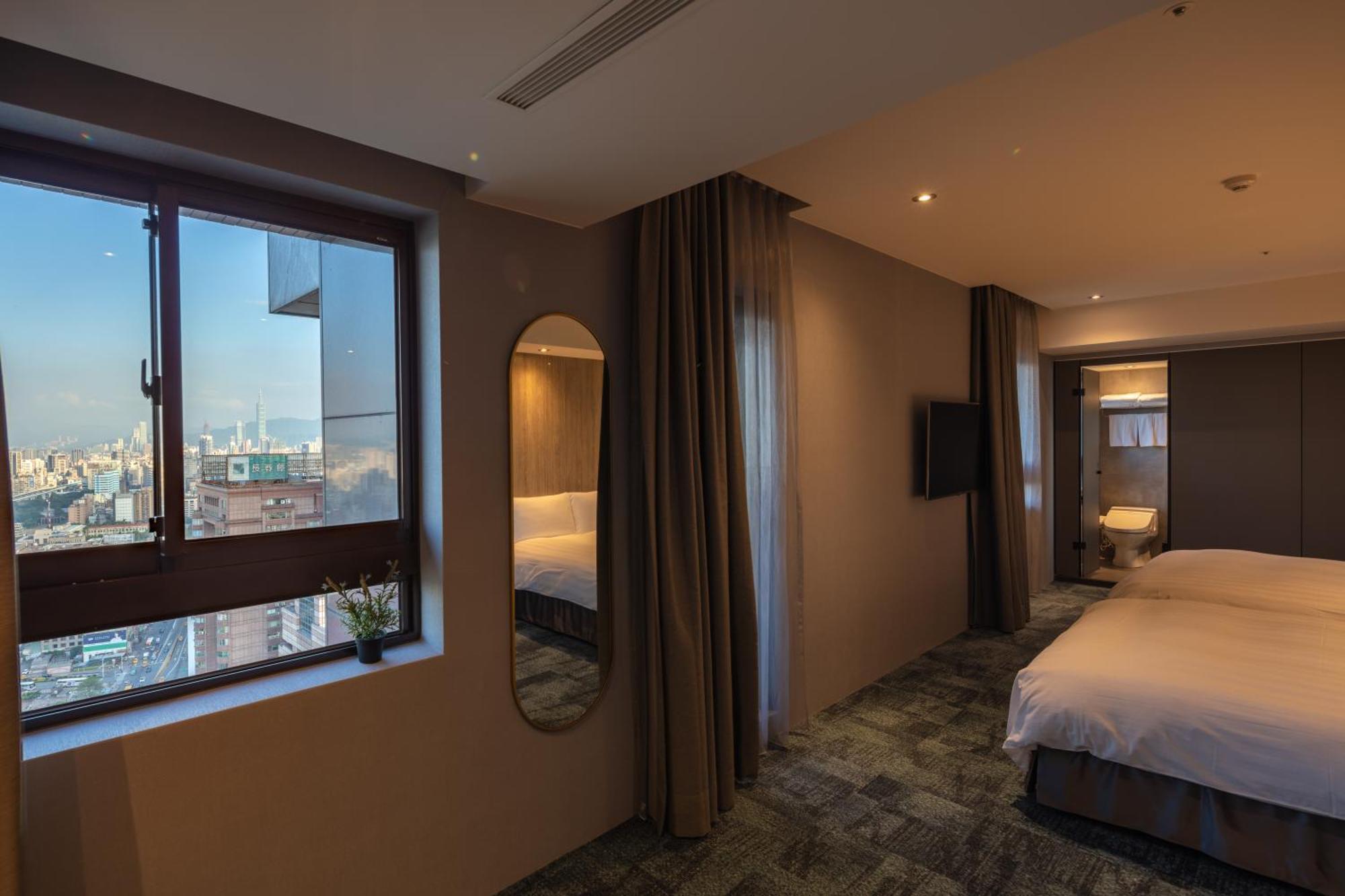 Roaders Plus Hotel - Taipei Station Phòng bức ảnh