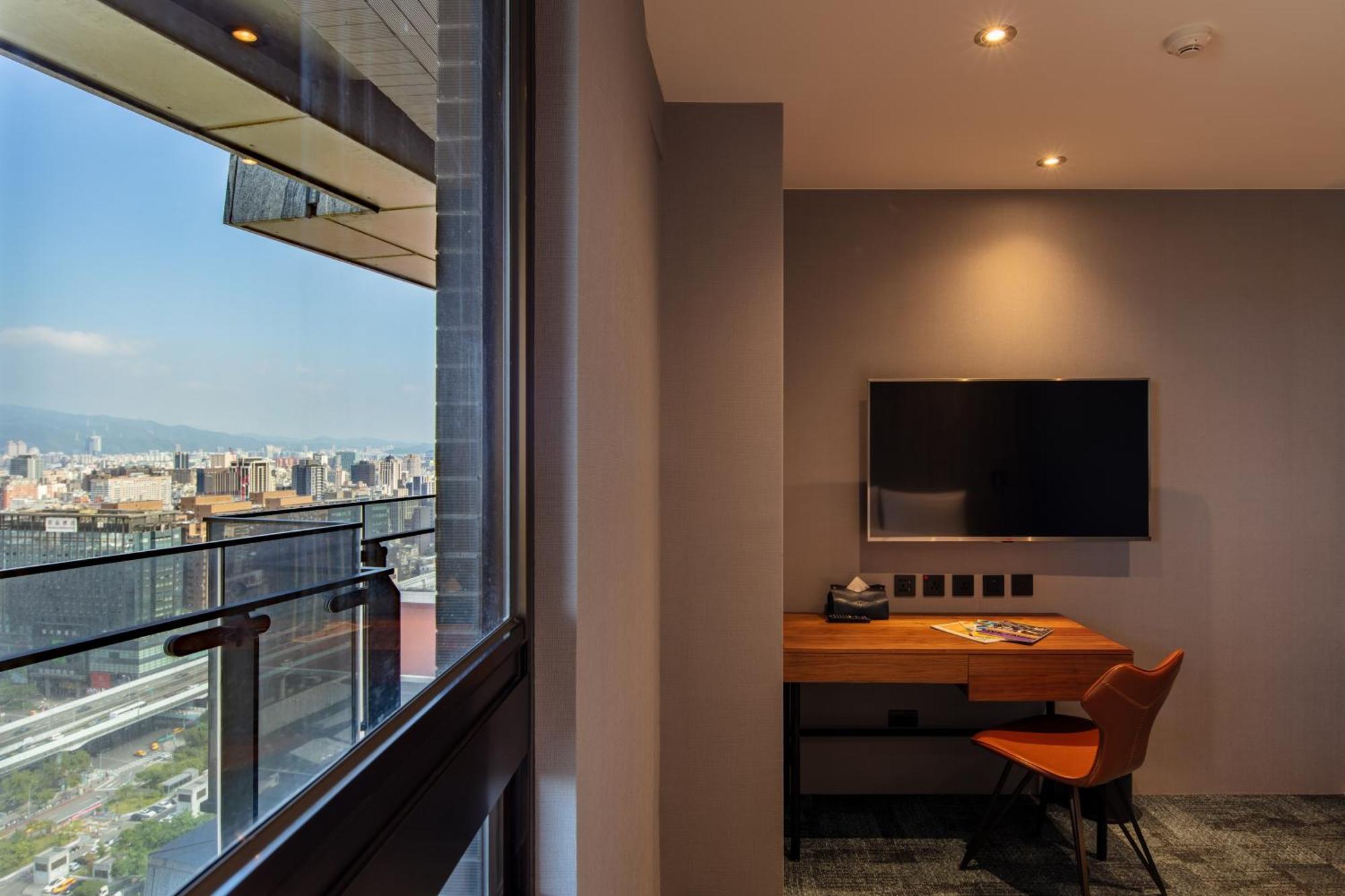 Roaders Plus Hotel - Taipei Station Phòng bức ảnh